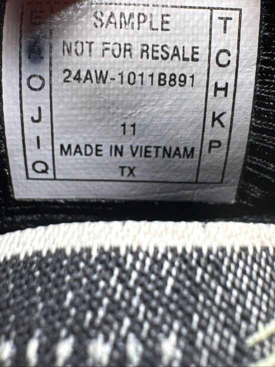ASICS Glideride Max Sample Not For Resale Size 11 Mens Running Shoes 1011B891 Cr main image 4